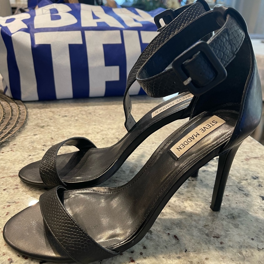 Steve Madden Elegant Black Heels